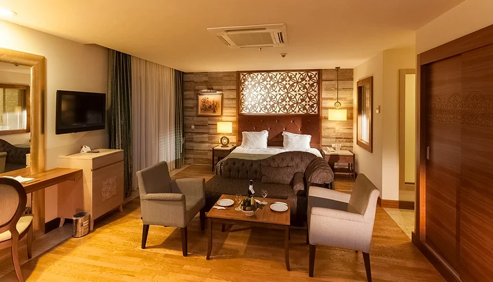 هتل ملاس لارا آنتالیا